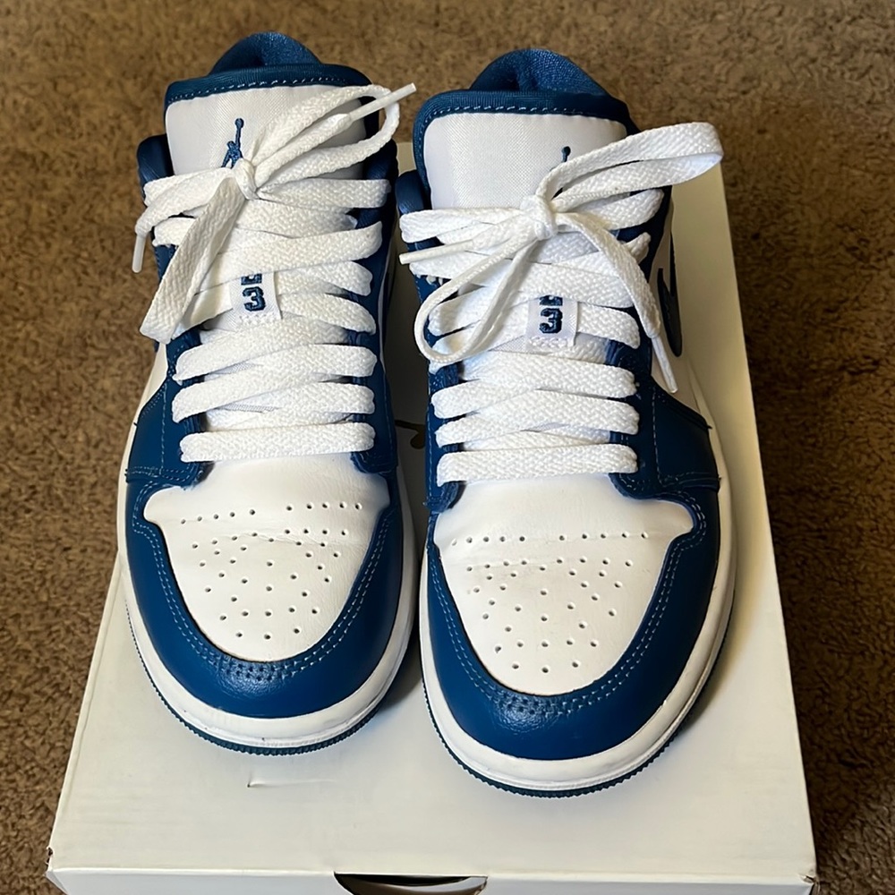 Used women’s air Jordan 1 low